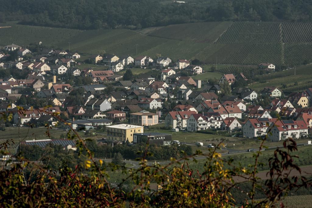 Hotel Sonnengarten Sommerhausen Kültér fotó